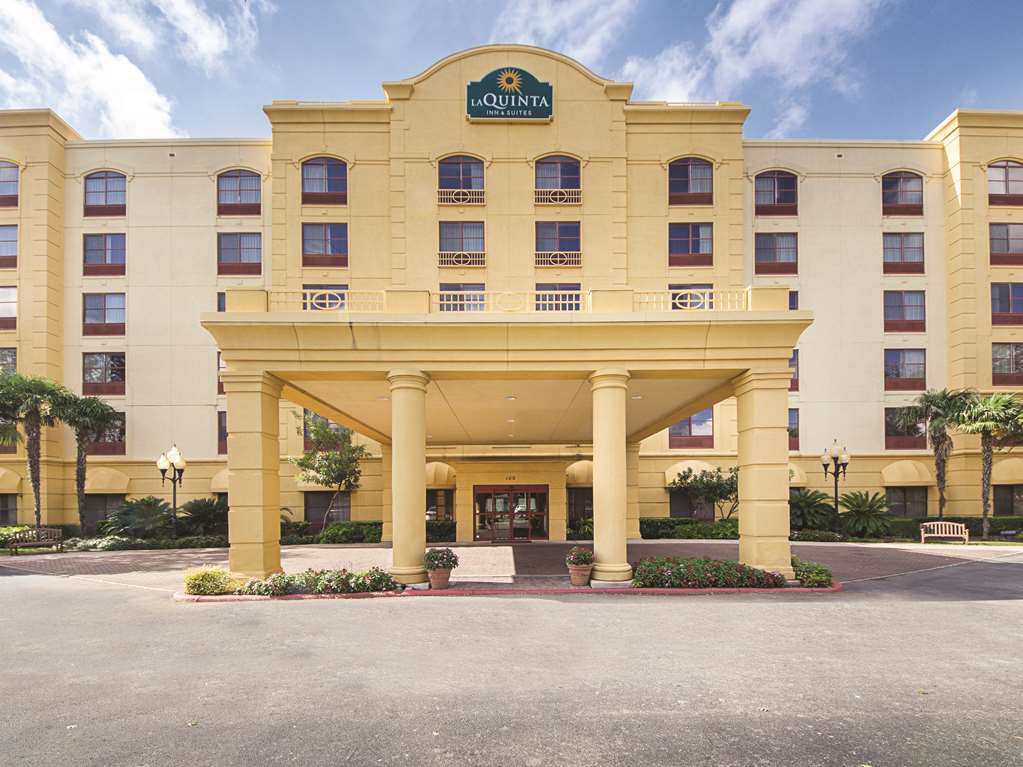 La Quinta Inn & Suites By Wyndham San Antonio Downtown Buitenkant foto